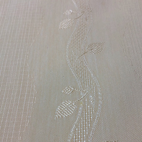 Yellow Embroidered Tablecloth - Picture 3 of 3